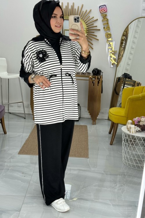 Çizgili Çiçek Taşlı Takım  Beyaz