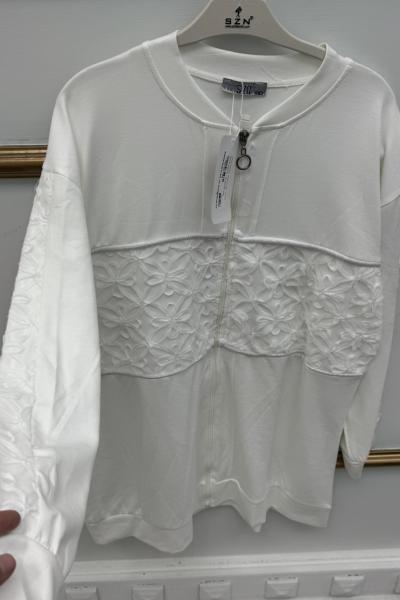 Gövdesi Güpürlü Kap Beyaz