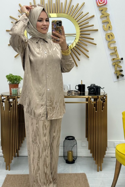 Jakarlı Saten Takım  Bej