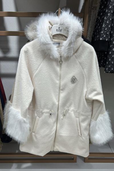 Kürk Detaylı Kaşe Mont  Krem