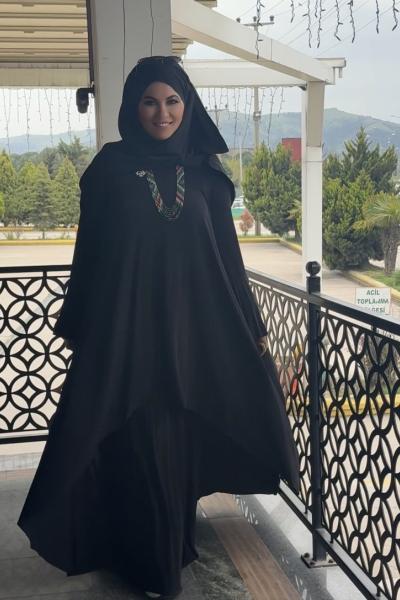 Pliseli Tam Boy Etek Görünümlü Takım  Siyah