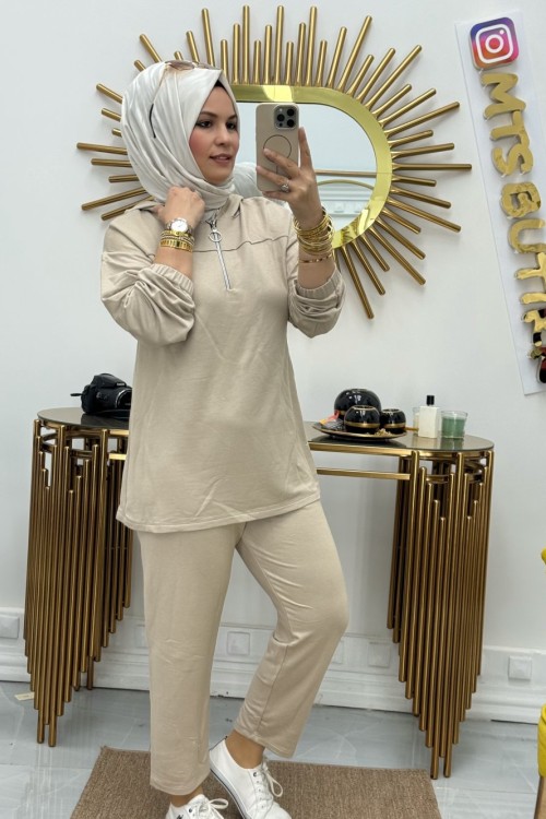 Yakası Fermuarlı Takım  Krem