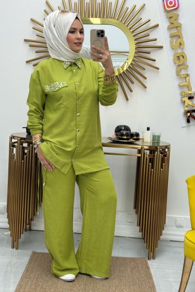 Yakası Taşlı Takım  Mint Yeşili